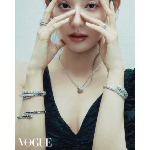 (キム・ジウォン) VOGUE 2025.2月号