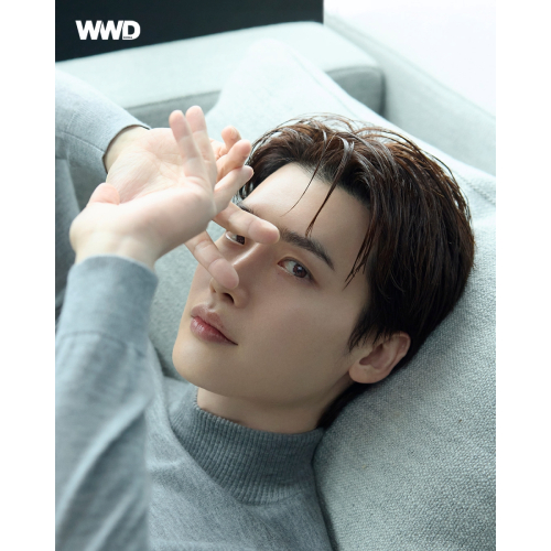 (イ・ジョンソク翻訳付き) WWD KOREA 2025.9月号