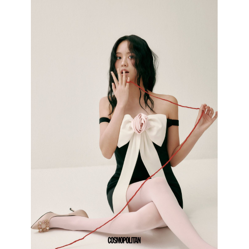 (パク・ジニョン) COSMOPOLITAN 2026.11月号